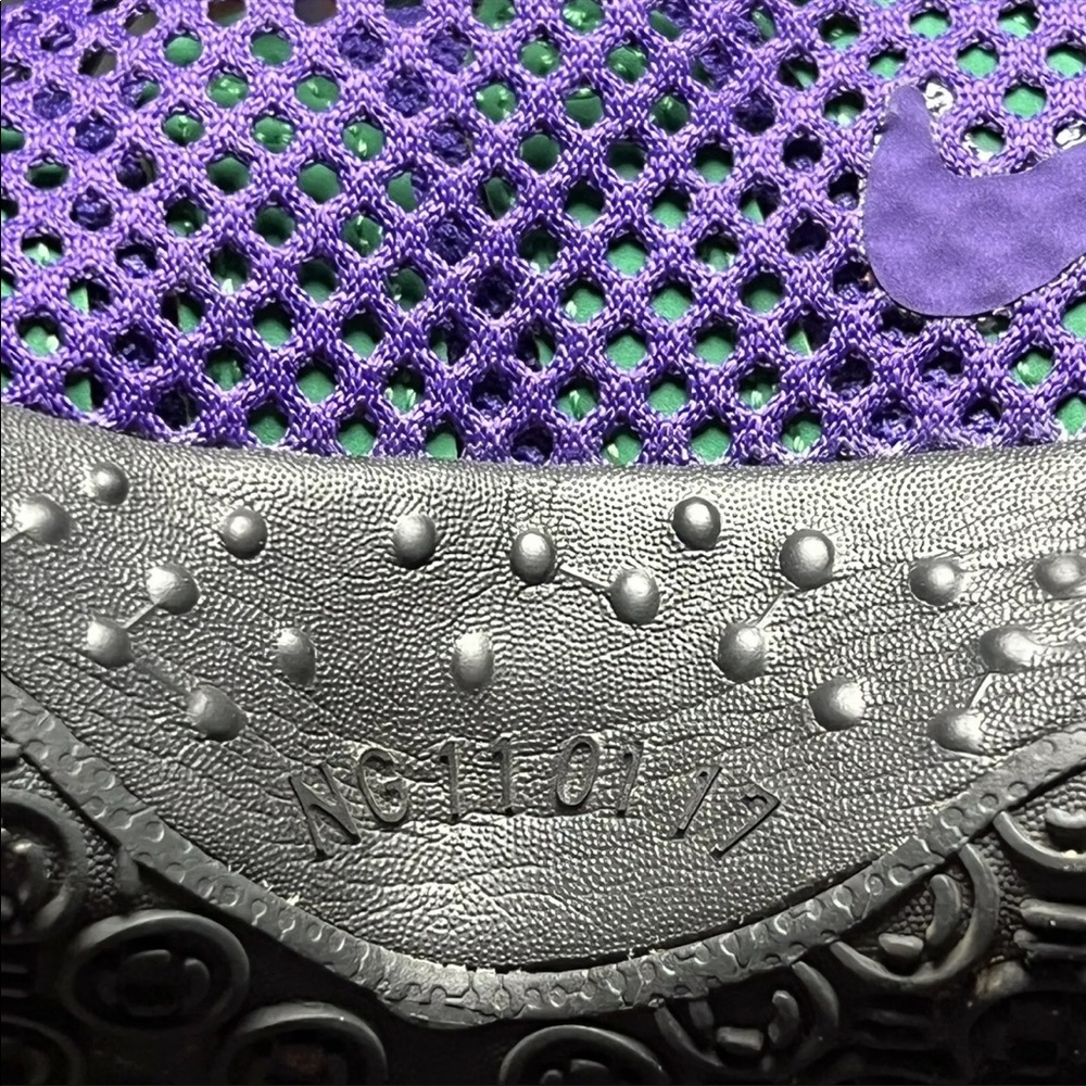Nike Air Strobel sneakers womens Sz.6 purple & green • CQ7339-991 - Picture 7 of 9